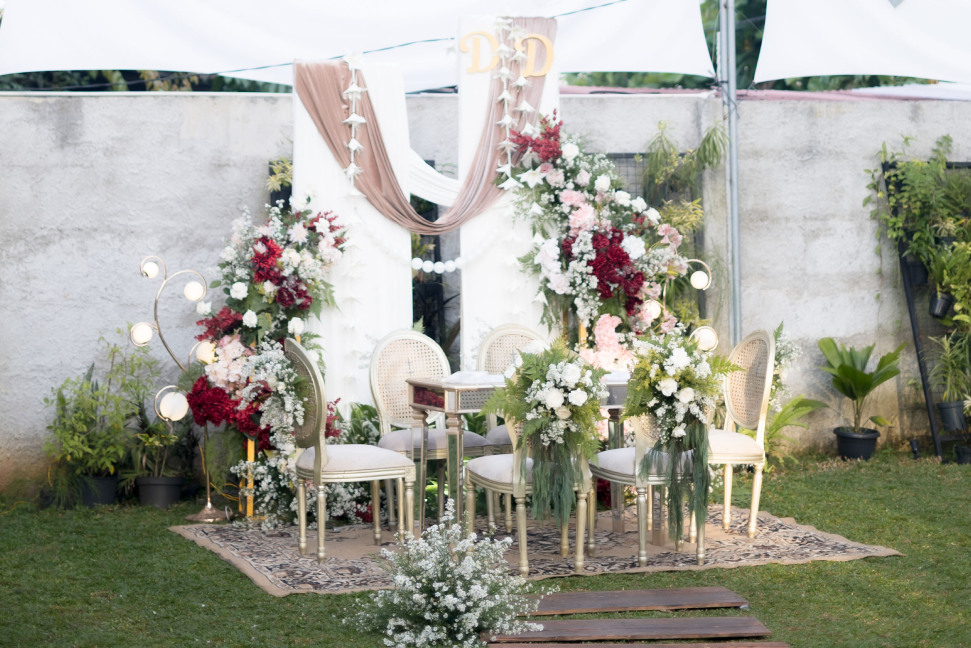 dekor minimalis pernikahan